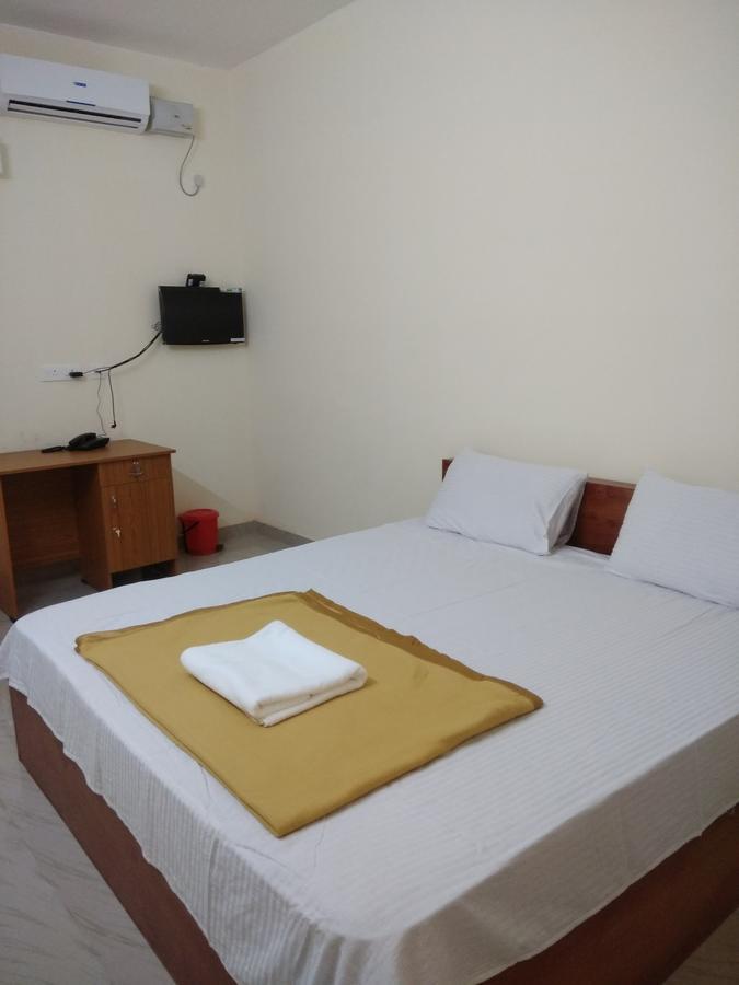 Manjira Lodge Guruvayur Bagian luar foto